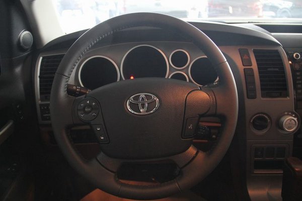 17款豐田坦途皮卡5.7L 現(xiàn)車45萬(wàn)數(shù)量不多-圖5