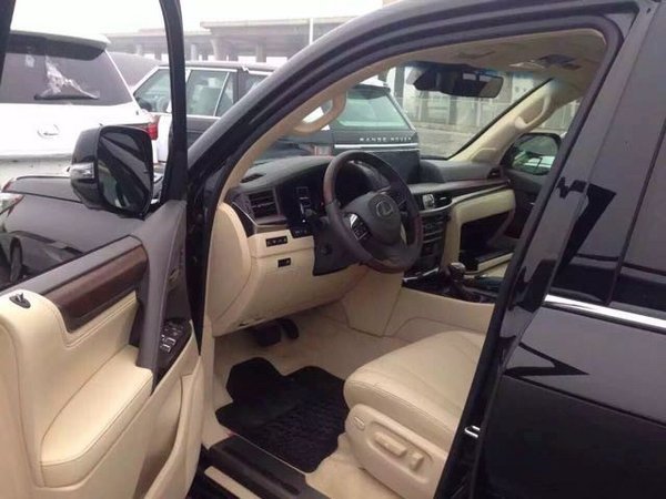 16雷克萨斯LX570 顶配凌志抢折扣158万起-图4