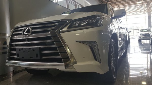 17款雷克薩斯LX570 全國分期購車無壓力-圖6