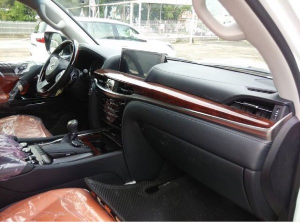 2017款雷克萨斯LX570 高档顶配V8豪华SUV-图6