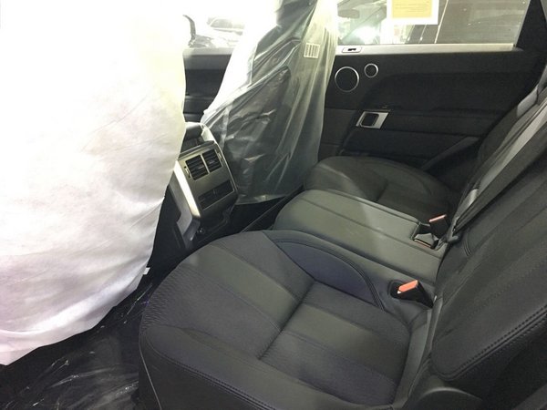 17款路虎揽胜运动版 3.0汽油诠释新时尚-图8