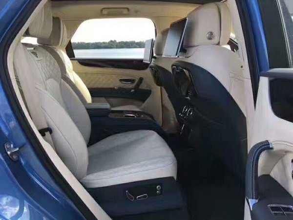 全新宾利添越世界顶级SUV 高调展现奢华-图10
