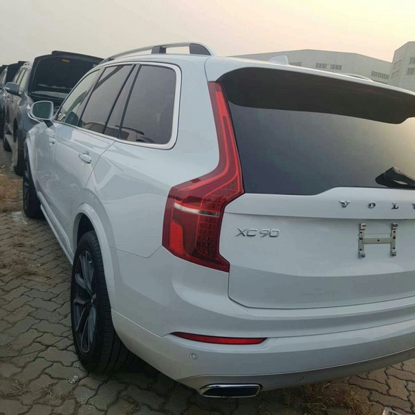 2017款加版沃尔沃XC90 低配64万订车优惠-图3