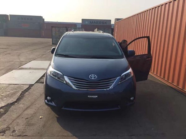 17款丰田塞纳3.5L 两驱四驱高中低配现车-图1