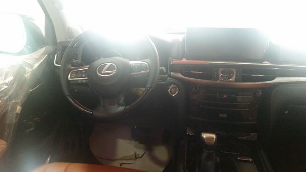 2016款雷克薩斯LX570 強(qiáng)勁越野降價(jià)熱銷-圖4