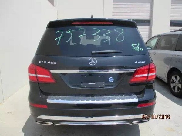 2017款奔馳GLS450現(xiàn)車 98萬(wàn)就一臺(tái)可分期-圖4
