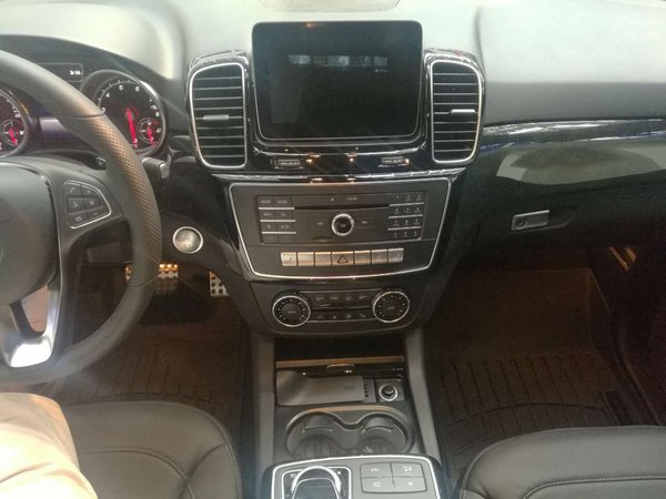 17款奔驰GLE43AMG运动造型 独惠体验新驾-图4