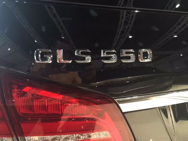 2017款奔馳GLS550現(xiàn)車 低價鎖定港口返利-圖2