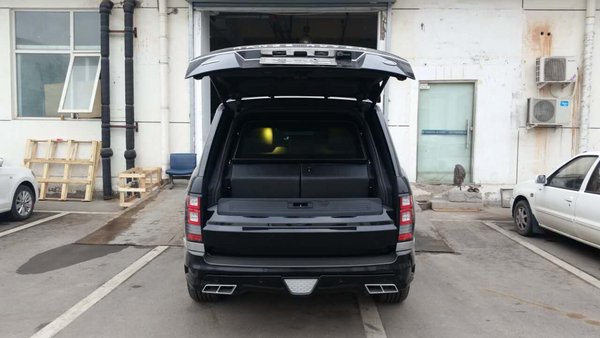 全新路虎攬勝加長防彈車 安全行駛新行情-圖7