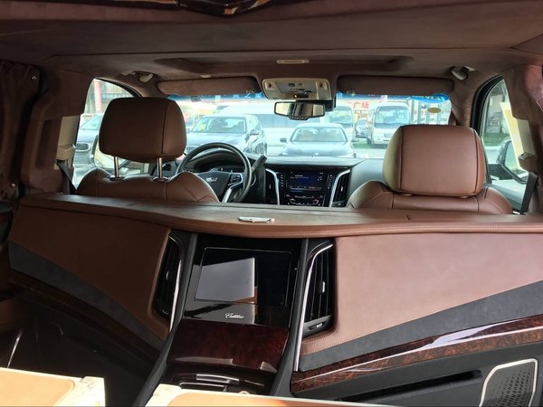 伯爵版凯迪拉克总统一号 188万内饰颜色-图4