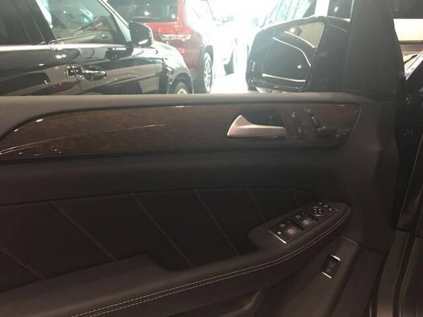 2015款奔驰巴博斯35GR 动力舒适豪车惠底-图9