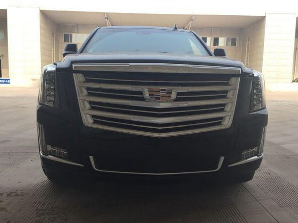 17款凯迪拉克凯雷德 铂金加长版疯狂让利-图2