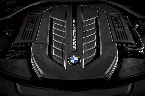 新BMW M760Li xDrive  动静皆宜-图2