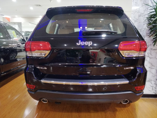 2017款JEEP大切诺基 王牌装甲越野爆底价-图4