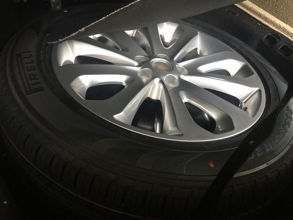 路虎攬勝行政版5.0L 配置黑白16款175萬-圖7