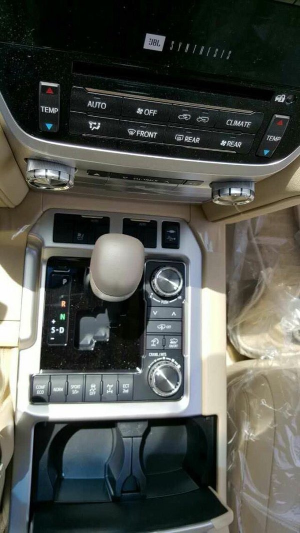 16款豐田酷路澤5700 中東版V8提車105萬(wàn)-圖5