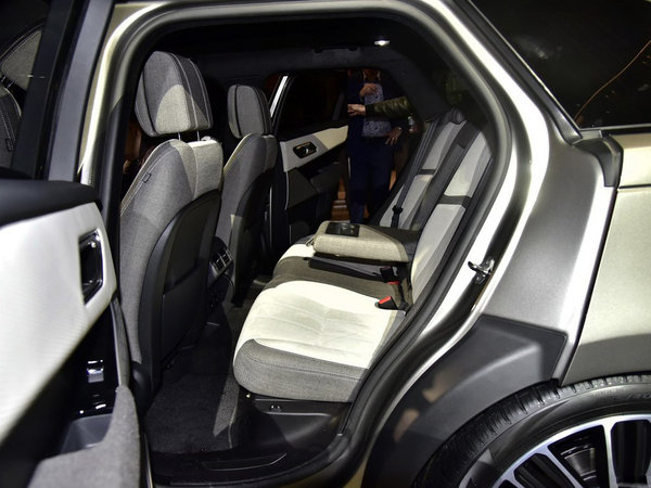 2017款路虎揽胜星脉 最新价格出炉人气高-图6