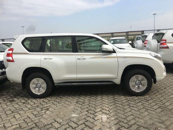 直降豐田霸道2700現(xiàn)車 2017款中東普拉多-圖3