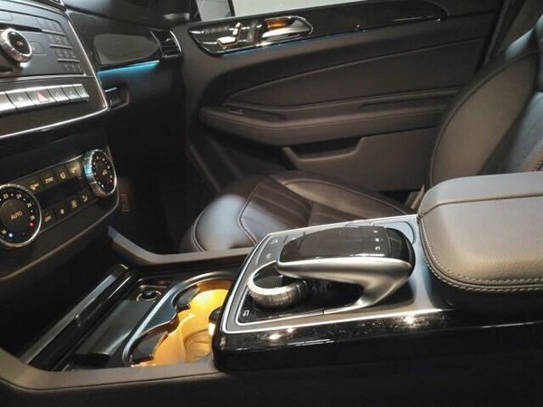 18款奔驰GLS450配置解析 年货齐全就靠它-图6