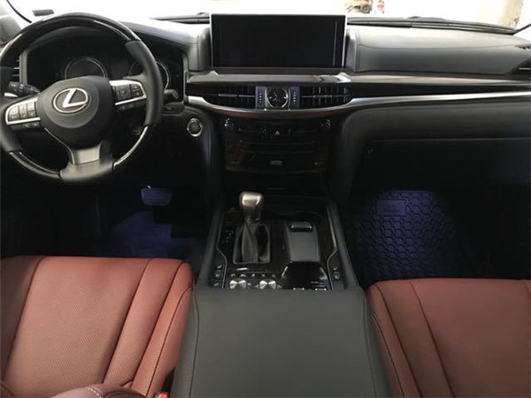 18款雷克萨斯LX570现车 天津港底价156万-图6