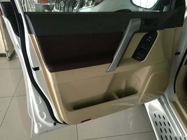 豐田霸道2700中東版 33萬起天津現(xiàn)車來襲-圖7