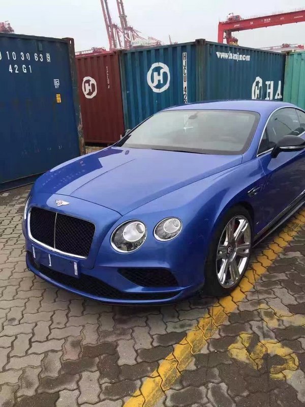 全国仅此一台16款宾利GTS V8跑车超帅气-图2