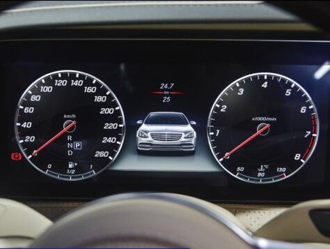 奔驰迈巴赫S560 定位高大上豪轿直降70万-图4