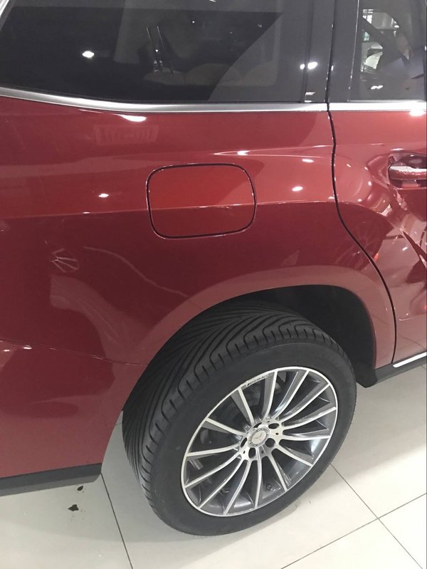 17款奔馳GLS450全港一臺 罕見撩紅114萬-圖3