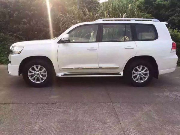 2016款豐田酷路澤4600/5700 清倉爆底價-圖3