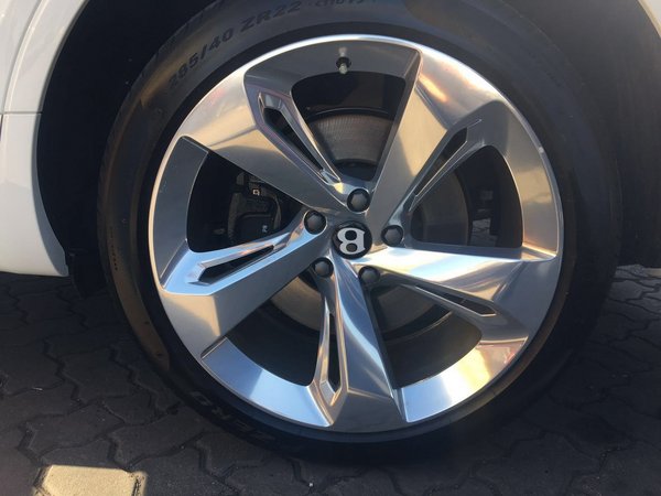 2017款賓利添越6.0T 豪華配置降30萬(wàn)元-圖12