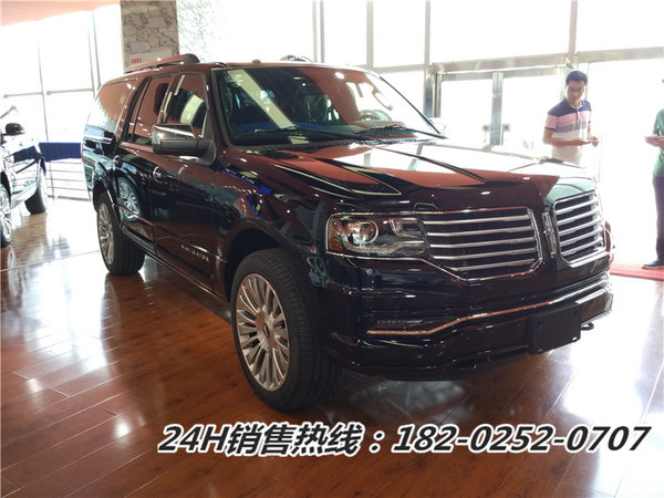 17款林肯領(lǐng)航員現(xiàn)車 至尊商務車身份象征-圖3