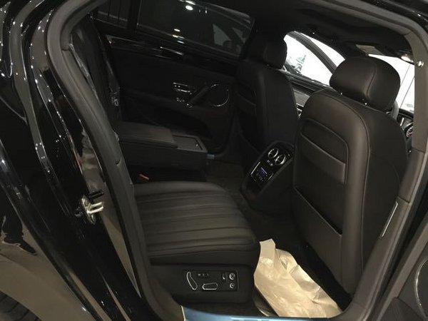 2017款宾利飞驰V8全面升级 批量拆箱优惠-图6