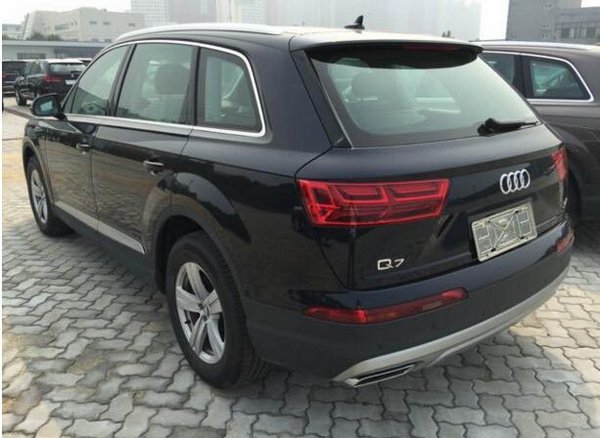 17款奥迪Q7汽油版3.0T 平行进口整车价格-图4