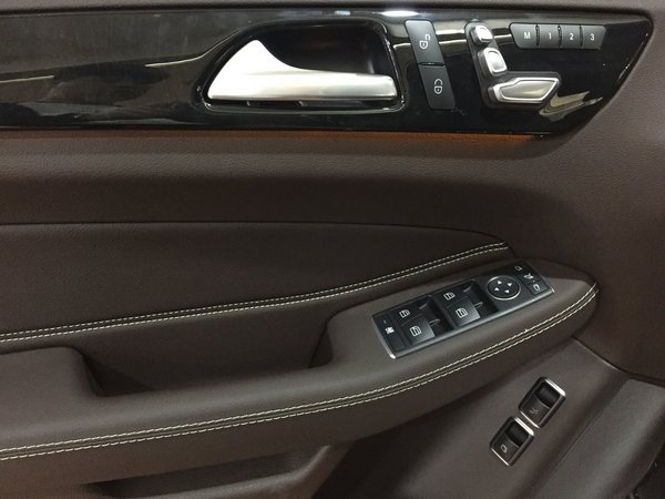 2017款加版奔驰GLS450 奔驰让利再爆底线-图10