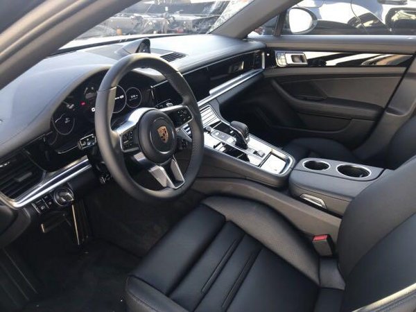 18款保时捷panamera 2.9T4S行政现车超惠-图5