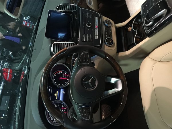 奔馳GLS450現(xiàn)車 潮型俊朗奔馳全國可分期-圖5