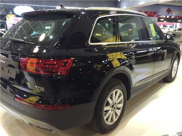17款奧迪Q7現車2.0T 配置詳悉58萬送質保-圖3