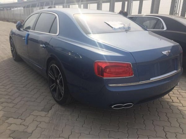 賓利飛馳V8強動力現(xiàn)車 這個價格百年難遇-圖3