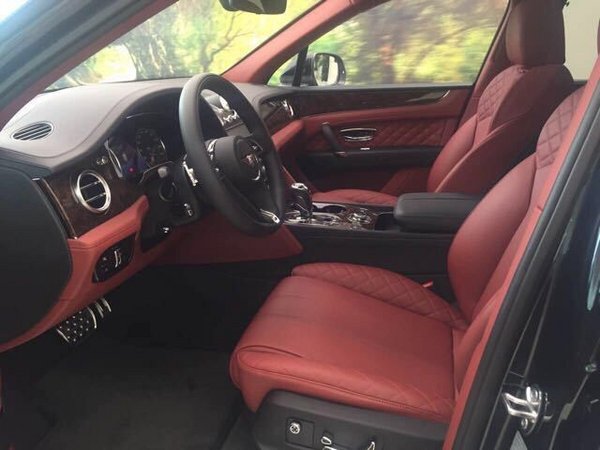 宾利添越报价 气场轩昂SUV388万最低价售-图8
