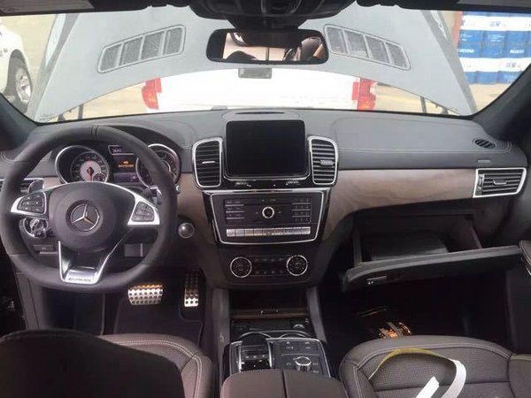 2017款奔驰GLS63现车特卖 AMG黑色配置包-图5