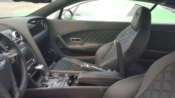 2016款宾利GTS展厅品鉴 V8湖水蓝色258万-图4