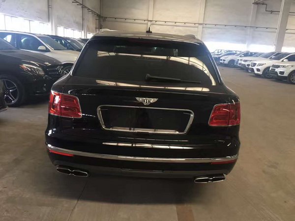 17款宾利添越V8低降风暴 激情澎湃豪轿车-图3