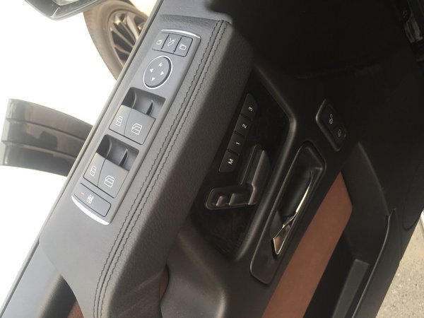 2016款奔馳G350d柴油3.0T  V6發(fā)動(dòng)機(jī)G350-圖8