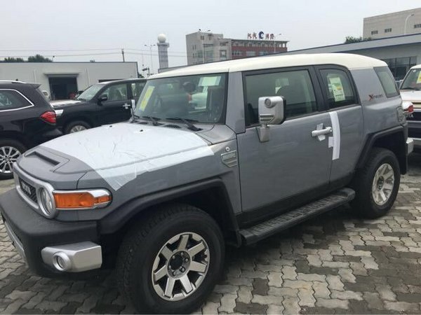 2017款丰田FJ酷路泽 强性能冲刺动力十足-图3