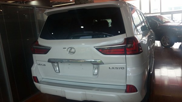 2016款雷克薩斯LX570 強(qiáng)勁越野降價(jià)熱銷-圖3