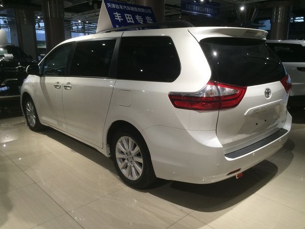 2016款豐田塞納3.5 兩驅(qū)XLE墨版從容降價(jià)-圖4