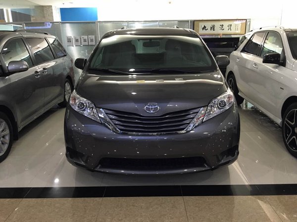 17款豐田塞納實用商務(wù)現(xiàn)車 低價領(lǐng)略新配-圖1