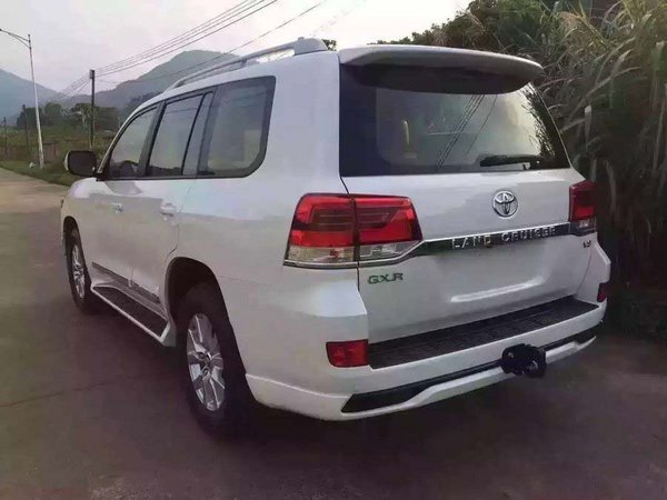 17款豐田酷路澤4600新車報(bào)價(jià) V8最低80萬(wàn)-圖6