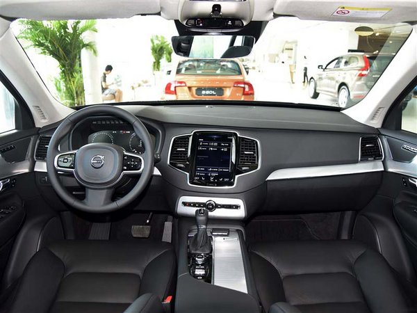 2017款沃尔沃XC90 现车时尚舒适相得益彰-图4