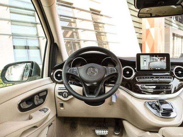2016款奔驰v260 v级特价48.9万起售